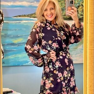 Stunning Navy Floral Beauty!Excellent Condition,High-Neck w/Tie, Size Medium